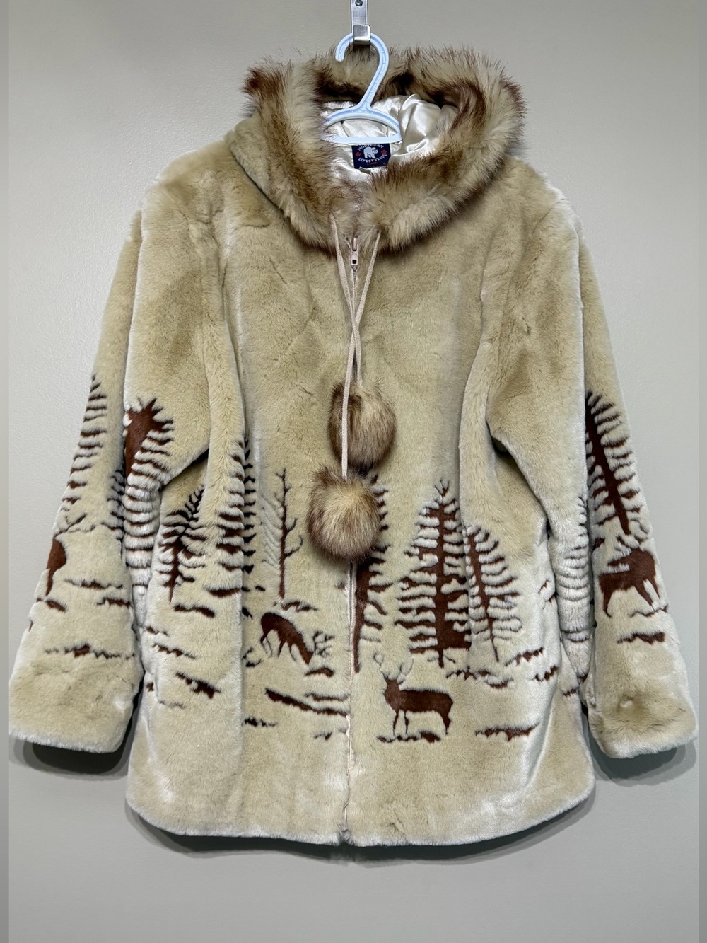 Vintage Y2K Northern Lifestyles Faux Fur Hooded Lined Deer PomPom Jacket